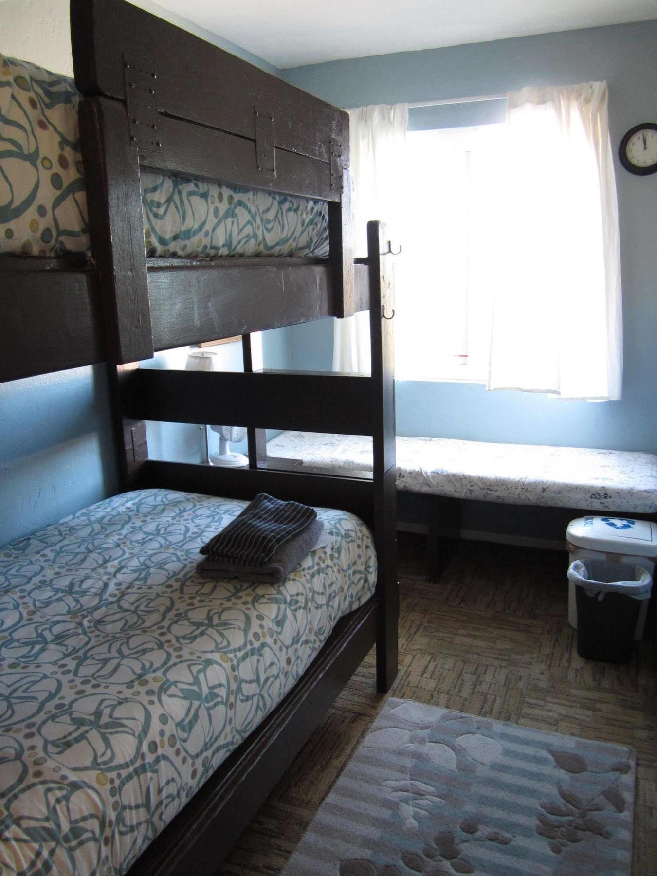 Hi Point Loma Hostel *